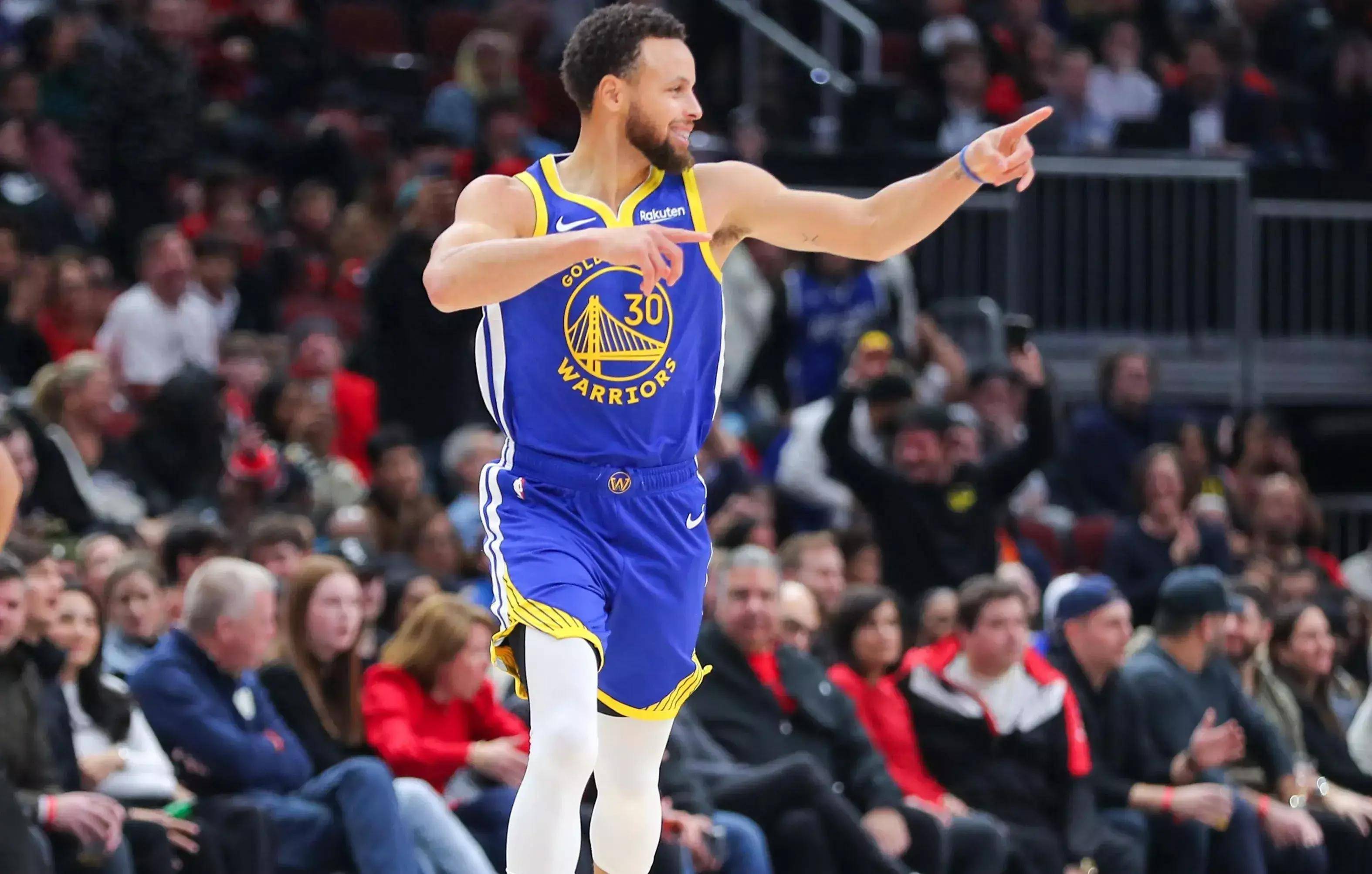 勇士三分火力强劲，全队状态火热（勇士外线火力全开，球队整体手感炙热）