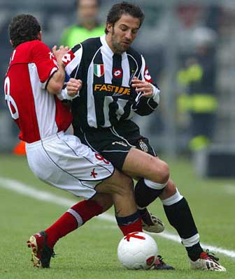 火力拉满！阿夫迪亚&夏普合砍17分，开拓者三节反超比分（状态火热！阿夫迪亚、夏普合得17分，开拓者三节实现反超）