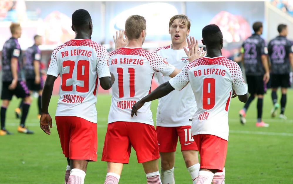 欧冠红黑榜：格纳布里领衔红榜，亚马尔、伊萨克进入黑榜（欧冠红黑榜出炉：格纳布里登顶红榜，亚马尔、伊萨克上黑榜）