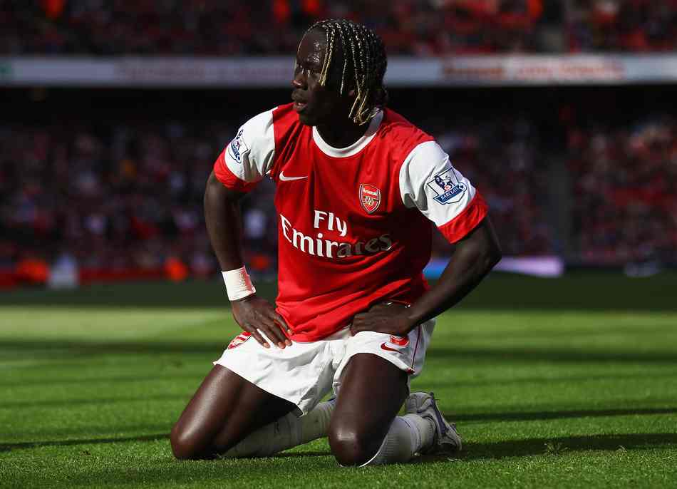 法尔克：拜仁仍在密切关注DV9，同时也对弗兰库利诺-朱感兴趣（法尔克：拜仁持续关注DV9，并对弗兰库利诺-朱抱有兴趣）