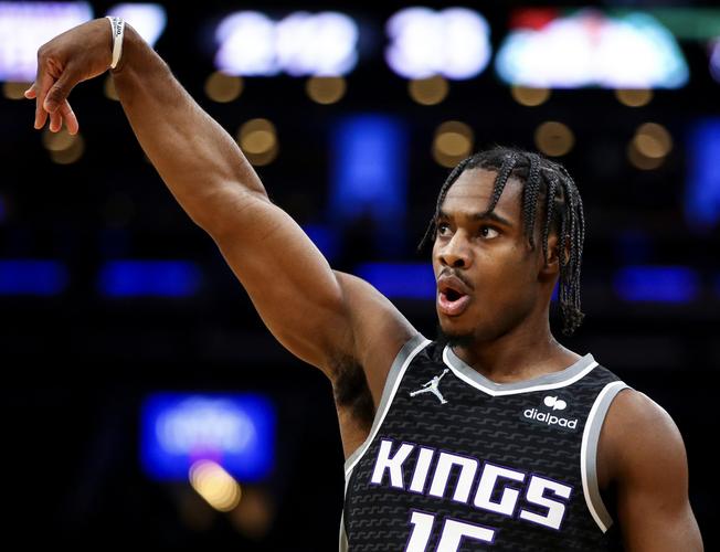 英超曼城vs桑德兰：我预测主队大胜，3-0、3-1，至少赢两个（英超曼城迎战桑德兰：看好主队至少两球取胜，比分倾向3-0或3-1）