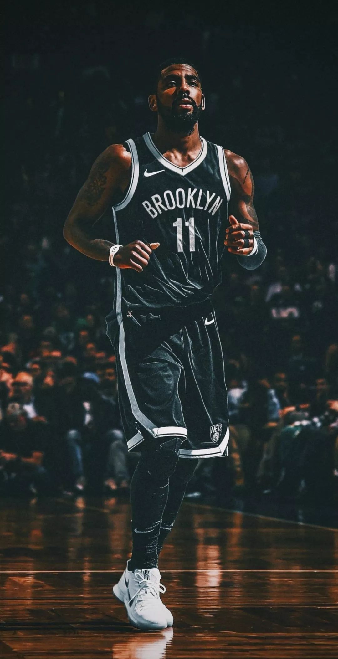 湖人老将经验决定比赛走势（湖人老将以经验左右战局）