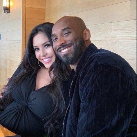 半场交换球衣引争议！贝林厄姆遭英格兰球迷痛批“巨星做派”（半场换球衣引风波，英格兰球迷抨击贝林厄姆摆巨星架子）