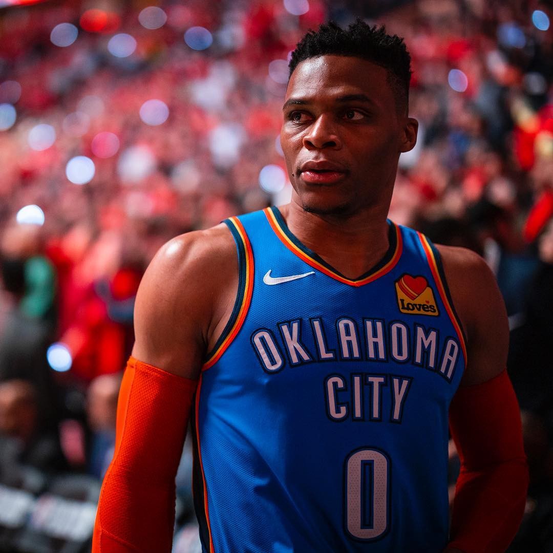 卡佩罗：斯帕莱蒂不能执着于某些固定阵型，他要学会灵活变通（卡佩罗：斯帕莱蒂不应拘泥于固定阵型，须学会灵活应变）