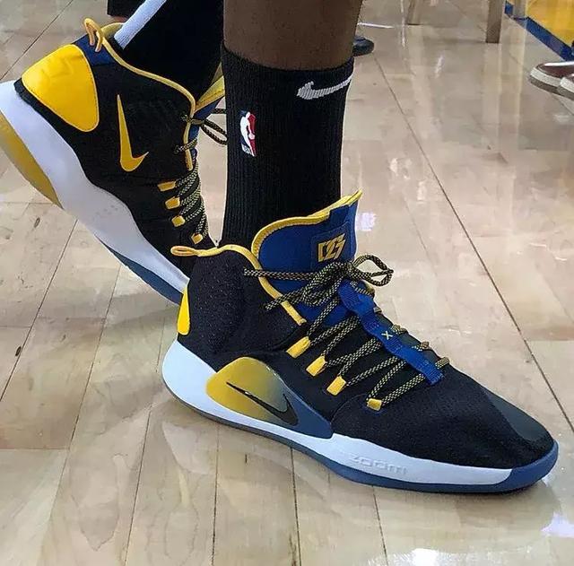 火箭需要交易补强，他们应该如何交易，让阵容更加强大？（火箭如何通过交易补强，打造更具竞争力的阵容？）