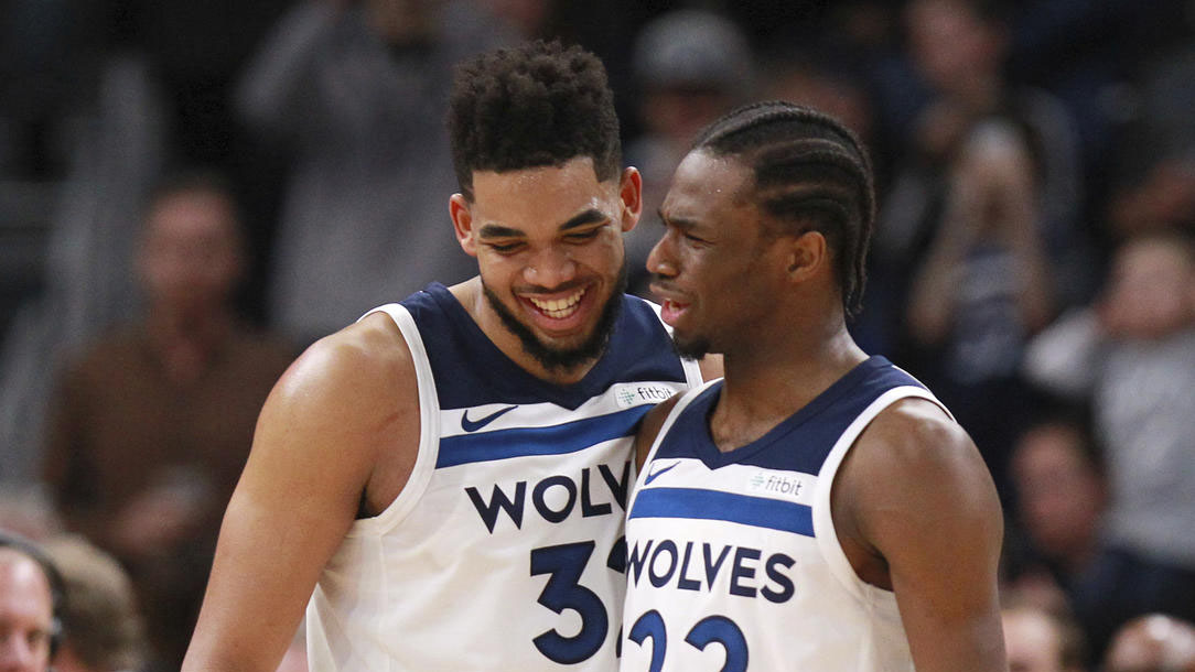 浙江男篮末节连得12分逆转辽宁（浙江男篮末节打出12-0攻势完成对辽宁的逆转）